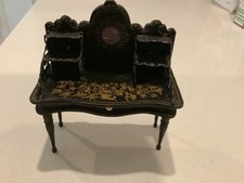 Very Rare Genuine dolls house