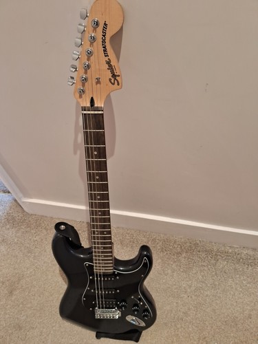 Squier sonic stratocaster - squier, hss