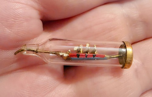 Vintage 1971 9ct gold ship - gold, in