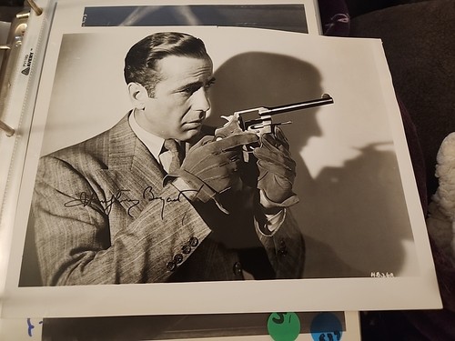 Humphrey bogart signed 8 x - bogart,