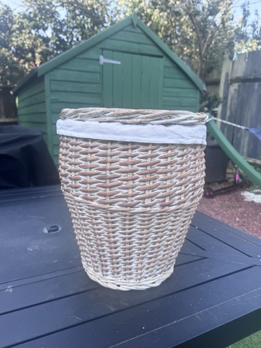 Jvl hand woven acacia - hand, round