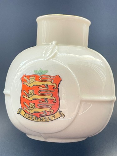 Crested china milk - china,