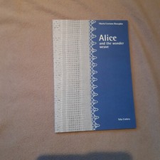 Alice And The Wonder Weave, Paperback Book, Maria Luciana Buseghin, Textiles