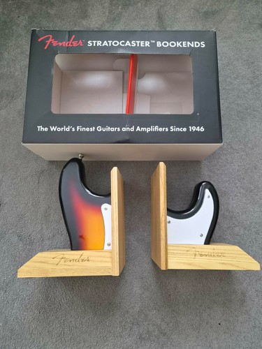 Pair fender guitar - pair,