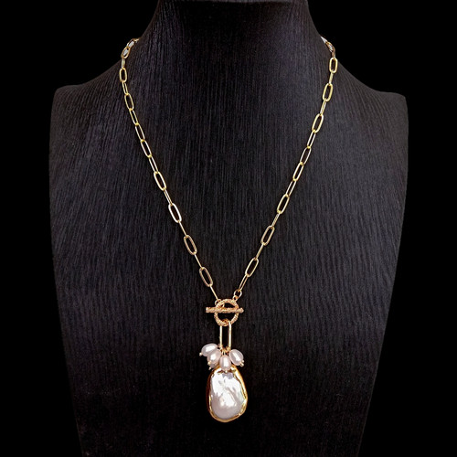 White keshi pearl pendant - white,