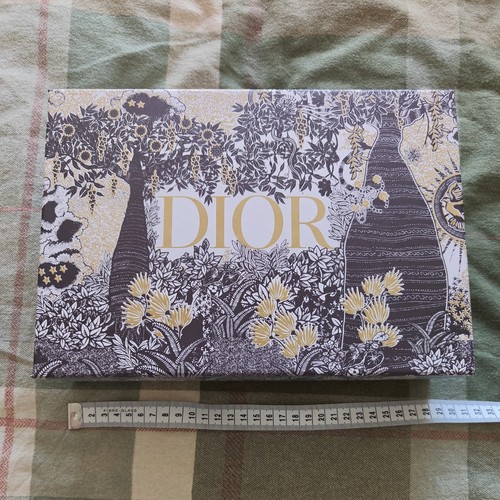 Christian dior paris beige - christian,
