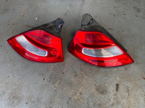 Pair rear light - light, clusters