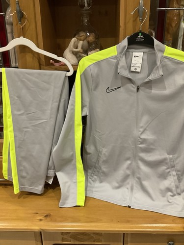 Nike drifit grey and - grey, lime