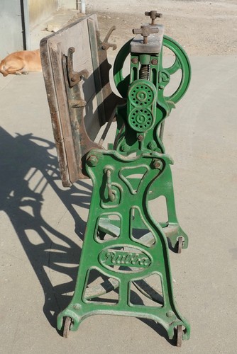 Pine top mangle cast - pine, cast-iron
