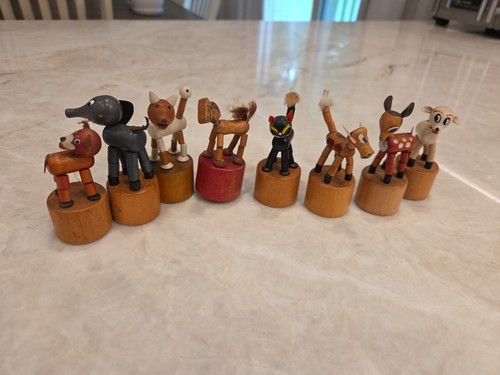 Lot vintage wooden thumb - of,