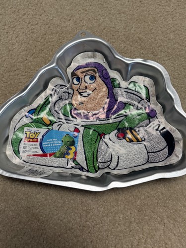 Wilton disney toy story buzz - wilton,
