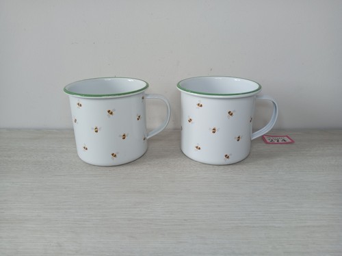 Enamel mugs with bee - 2x,