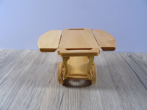 Vintage dolls house - dolls, furniture