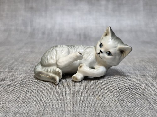 Danbury mint fine bone china - fine,