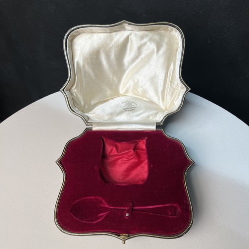 Vintage display case 1920s - case.,