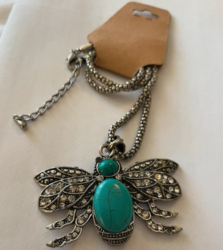 Chunky silver tone - bee, pendant