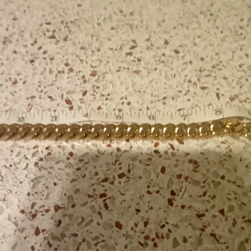 Gold tone curb - gold,