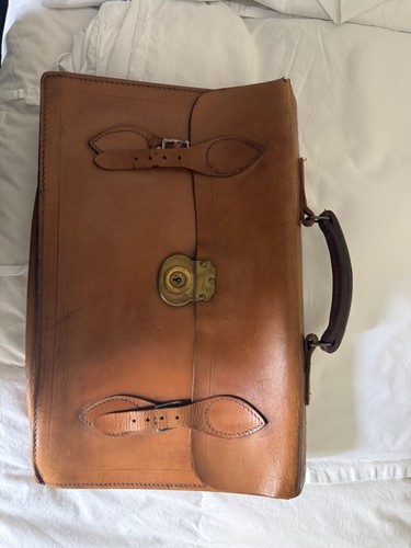 Vintage tan leather briefcase - leather,