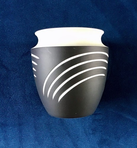 Wedgwood black jasperware vase - black,