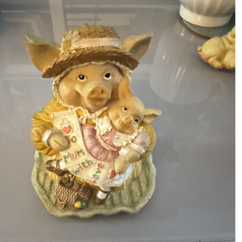 Ceramic pottery pig - ceramic/pottery,