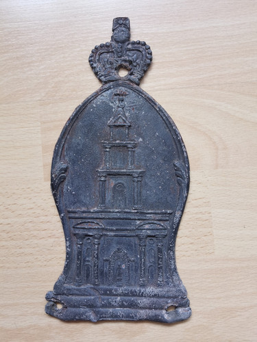 Antique lead royal - antique,