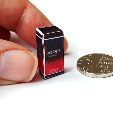 Dolls house miniature - house, 1:12