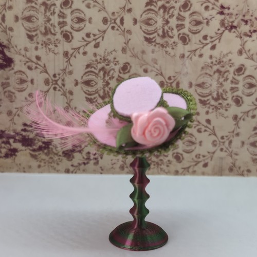 Oak 12th ladies handmade - 1:12,