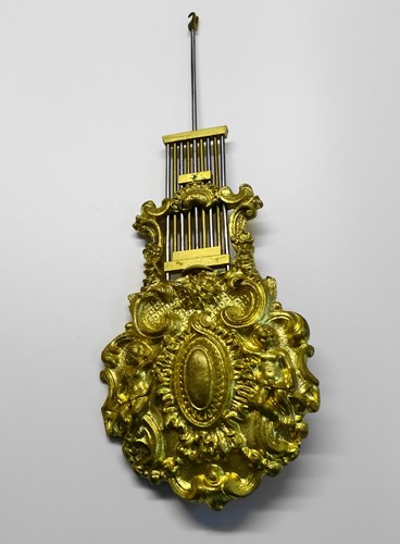 Pendulum clock escapement for - escapement,