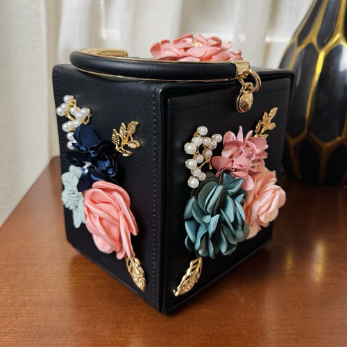 Cube top handle - cube,