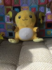 Raichu Pokémon plushie/soft toy