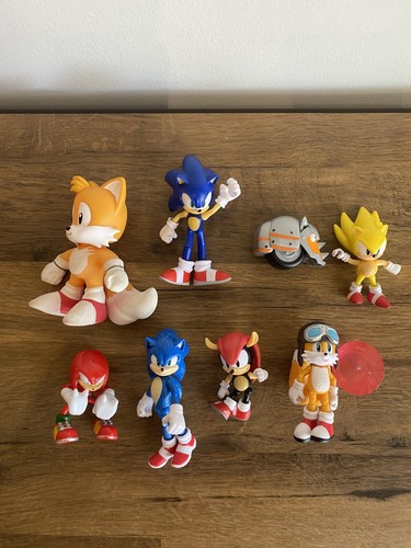 Sonic the hedgehog figure - sonic,