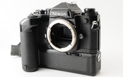 Nikon black 35mm slr film - fe,
