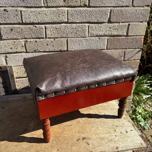 Upholstered faux leather - faux,
