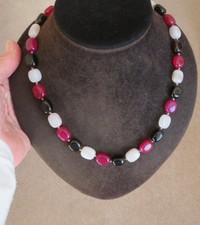 LOLA ROSE slider fastener necklace - Black/Raspberry/White - New in pouch