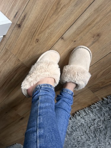 Fluffy beige slippers size - fluffy,