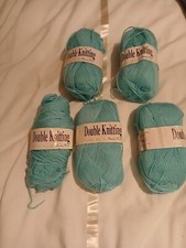 5x50g Balls Of Green Double Knitting Wool