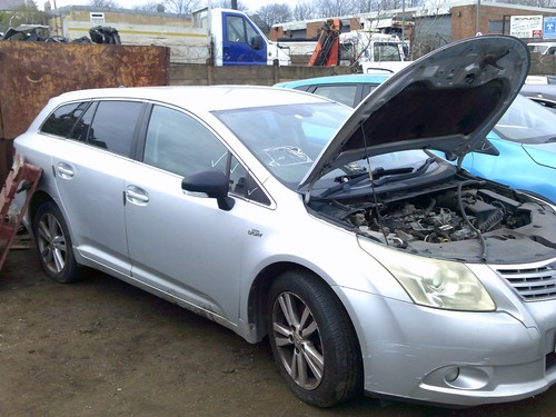Toyota avensis estate 2010 - toyota,