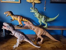 4 x Large t-rex Dinosaurs