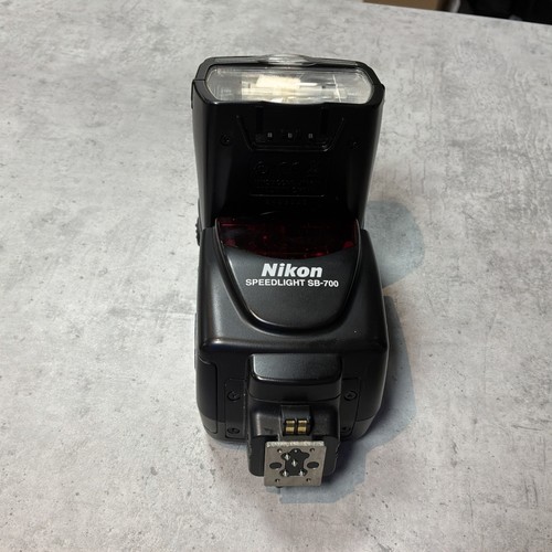 Nikon 700 speedlight flash - nikon,