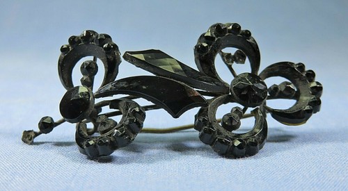 Victorian jet brooch set - victorian,