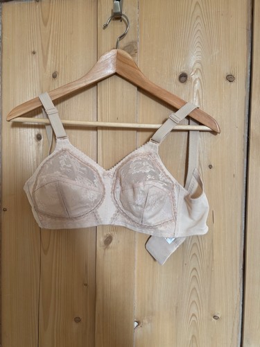Triumph doreen bra new - doreen, 34