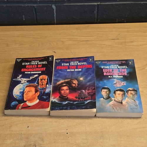 Star trek paperback book - star,