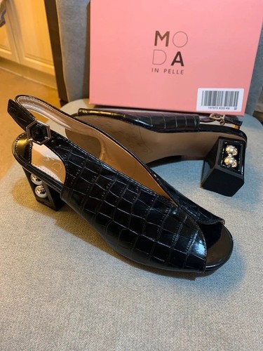 Moda pelle pearly sandals - in,