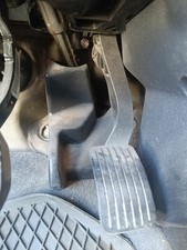 1601AG 1304698 accelerator