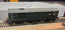 Bachmann 32-040DS OO Gauge Class 20 BR Green "D8113 " DCC Sound Diesel Loco