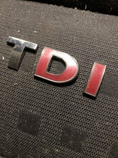 VW PASSAT B5.5 2002 REAR BOOT BADGE EMBLEM TDI RED D I