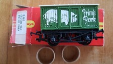 Mint 5*** VINTAGE Hornby Closed Wagon PRIME PORK R.162