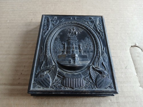 Incredible plate union - 1/2,