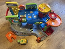 VTech Toot Toot Garage With Tow Truck