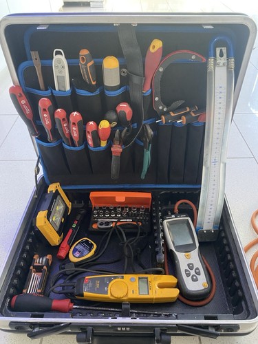 Gas service engineer - service, tool